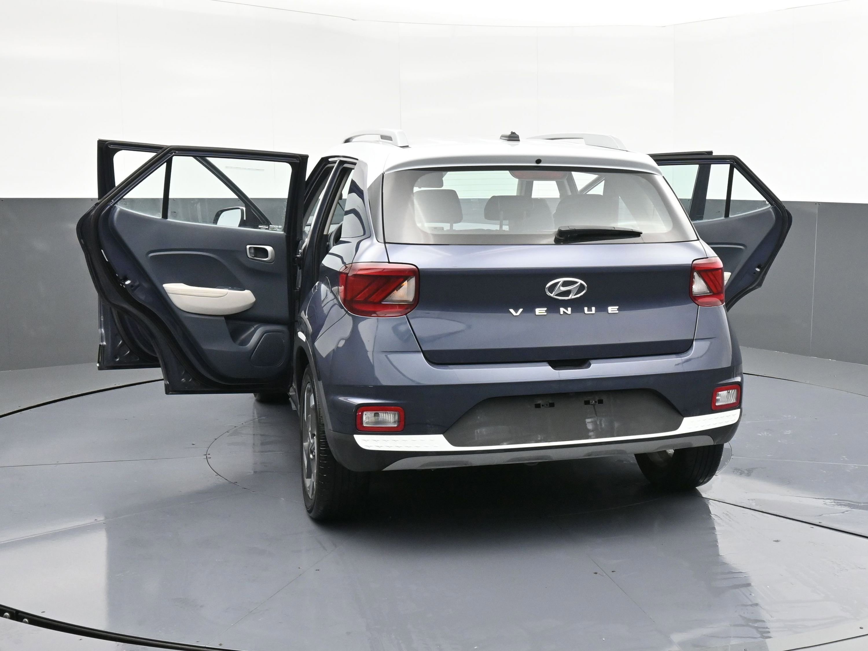 Used 2023 Hyundai Venue Limited w/ Cargo Package image 41
