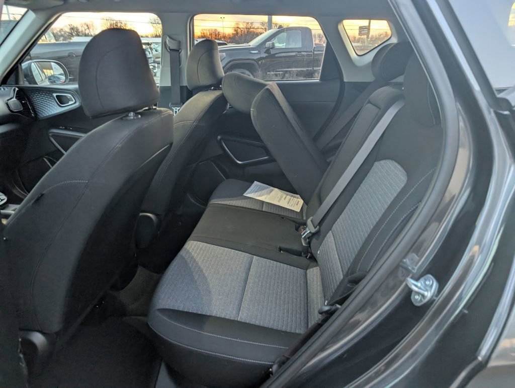 Used 2023 Kia Soul EX image 9