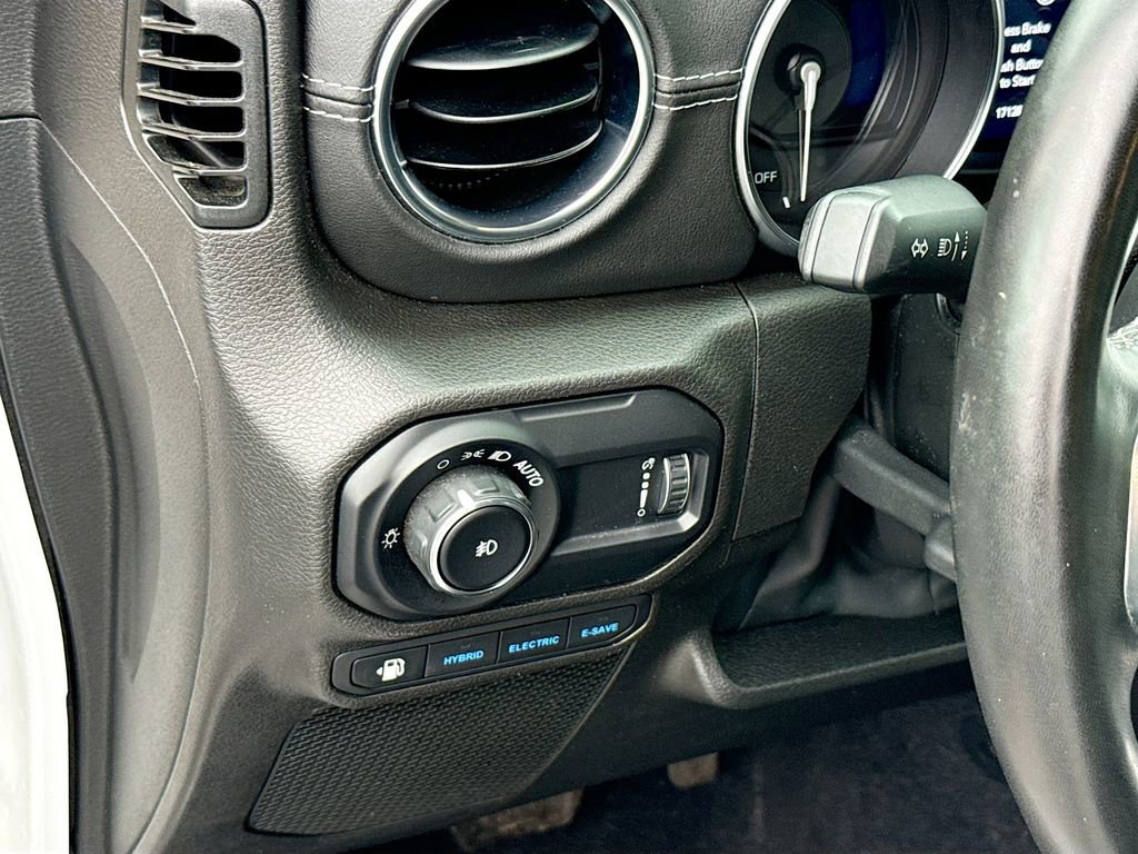 Used 2023 Jeep Wrangler Unlimited Sahara w/ Cold Weather Group image 11