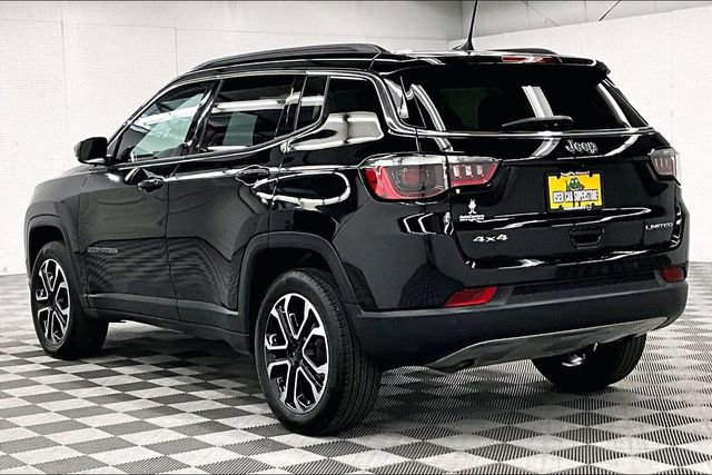 Used 2024 Jeep Compass Limited AWD/4WD image 3