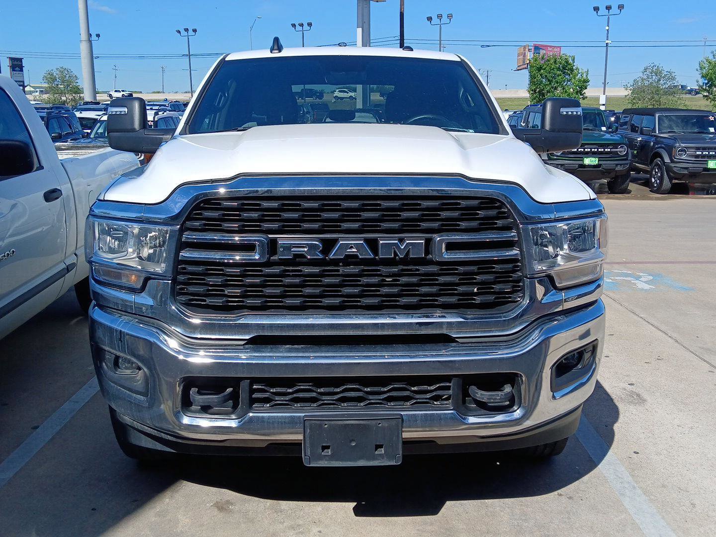 Used 2024 RAM 3500 Big Horn image 3