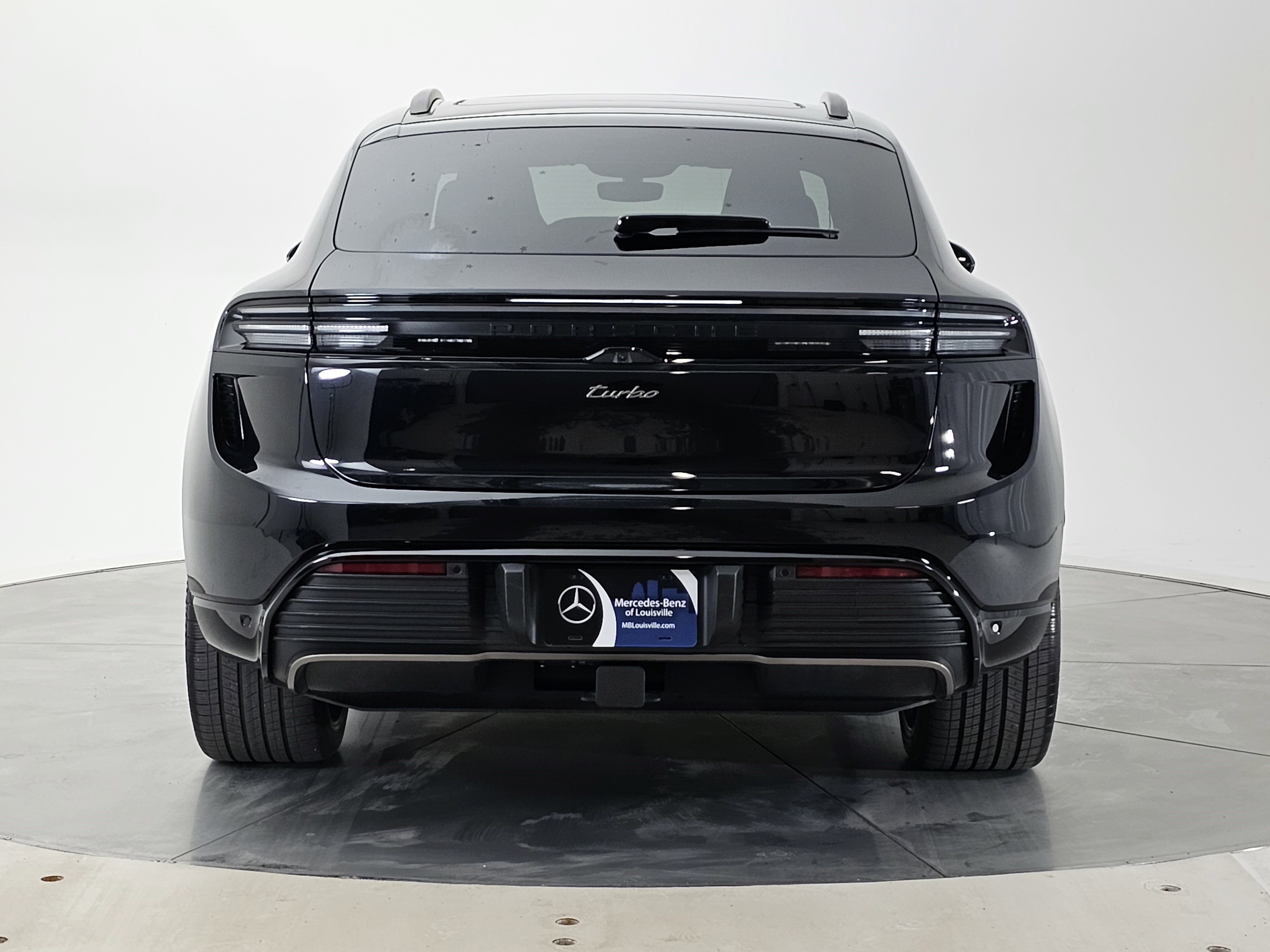 Used 2025 Porsche Macan Turbo Electric image 4