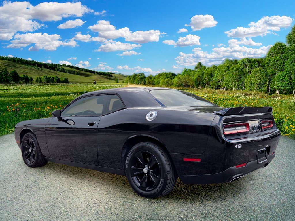 Certified 2019 Dodge Challenger SXT RWD image 4