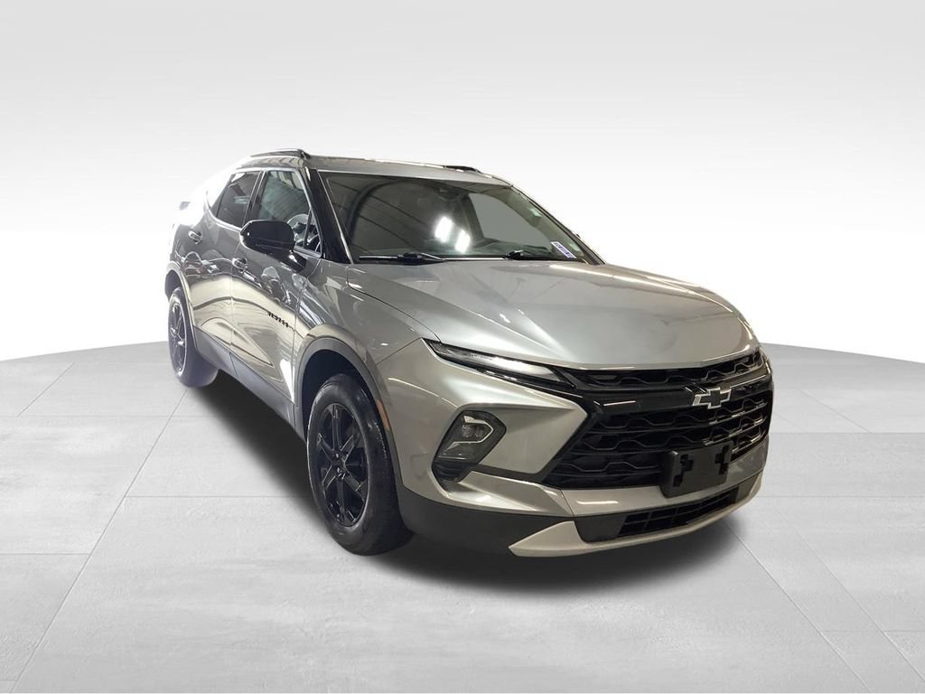 Used 2024 Chevrolet Blazer LT w/ Midnight/Sport Edition AWD/4WD image 9