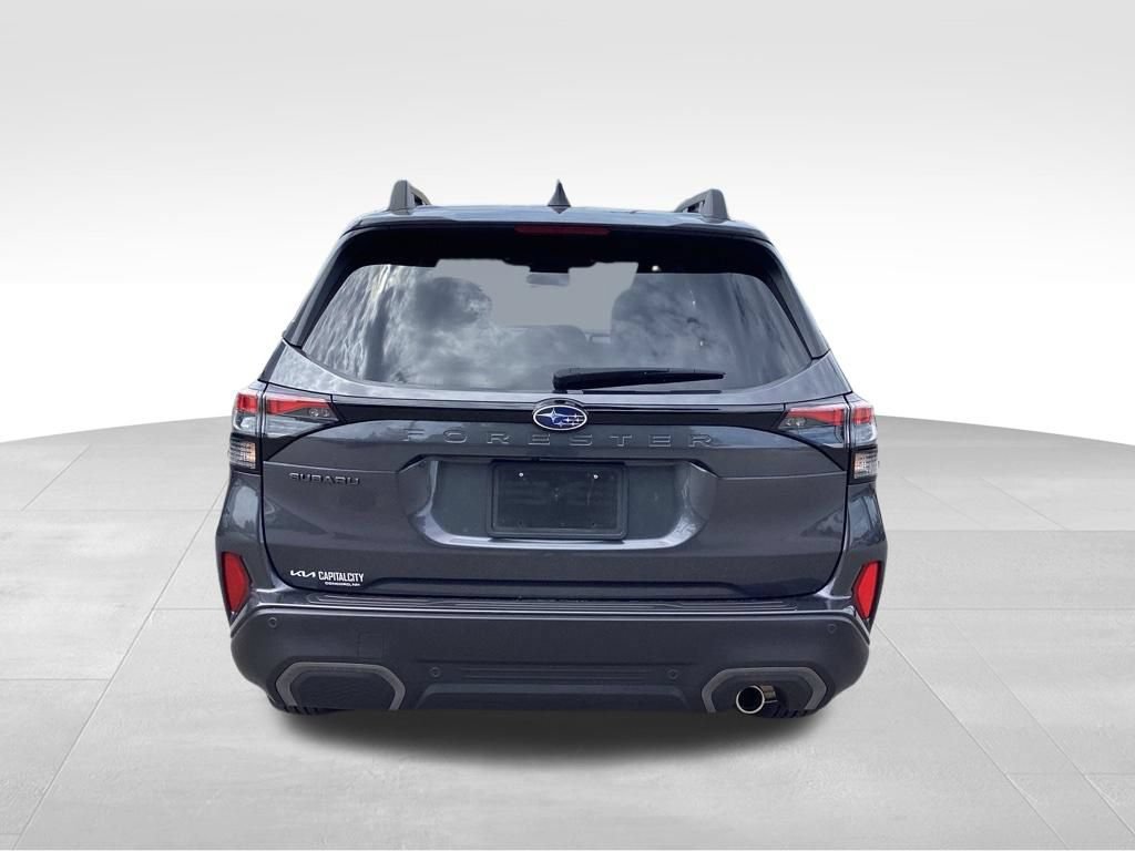 Used 2025 Subaru Forester Limited AWD/4WD image 5