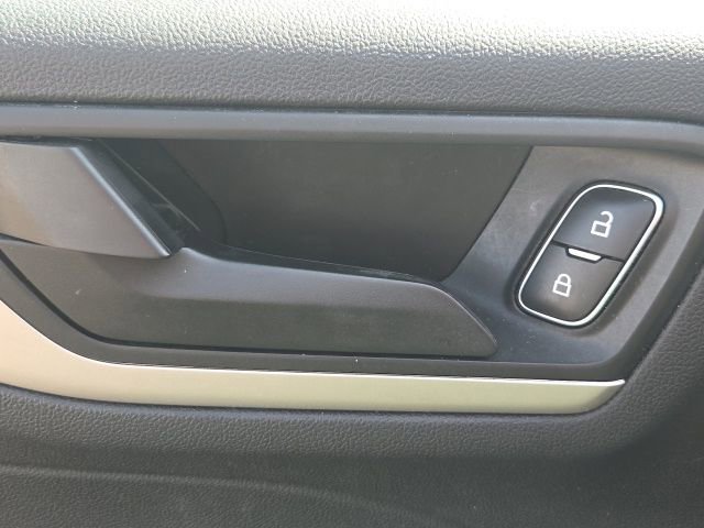 Used 2022 Ford Escape SE FWD image 17