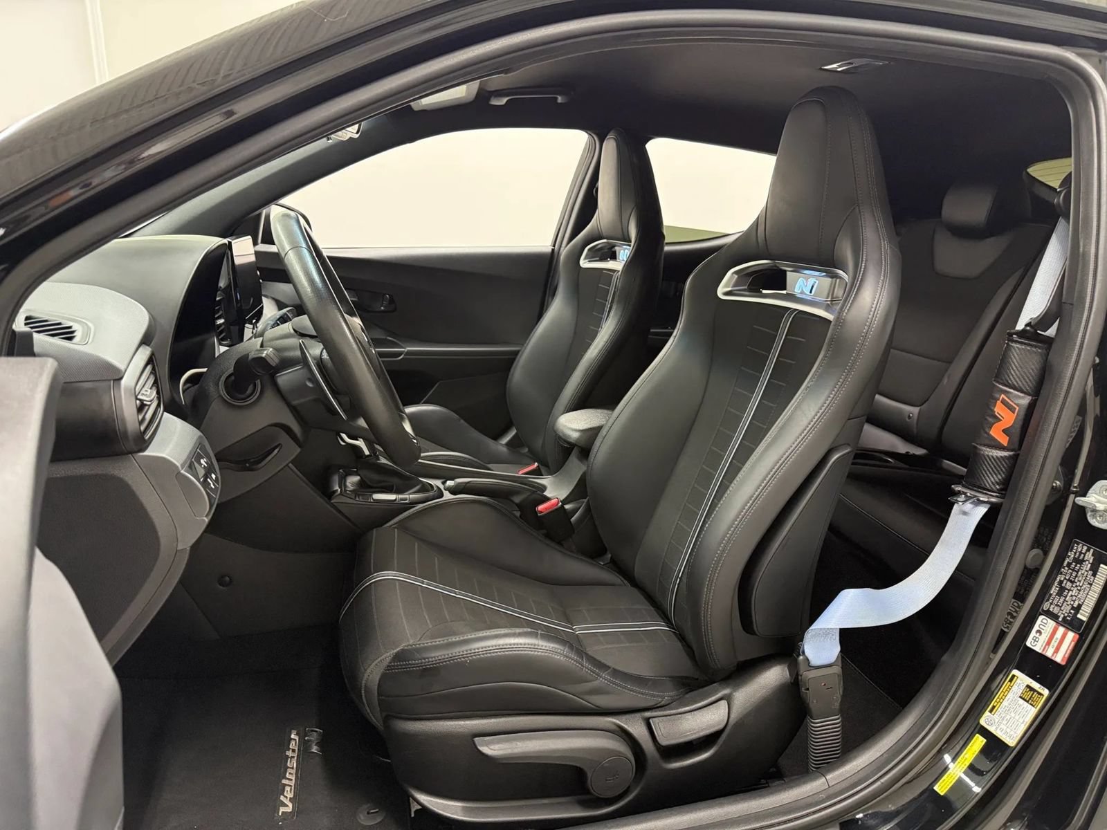 Used 2022 Hyundai Veloster N FWD image 10