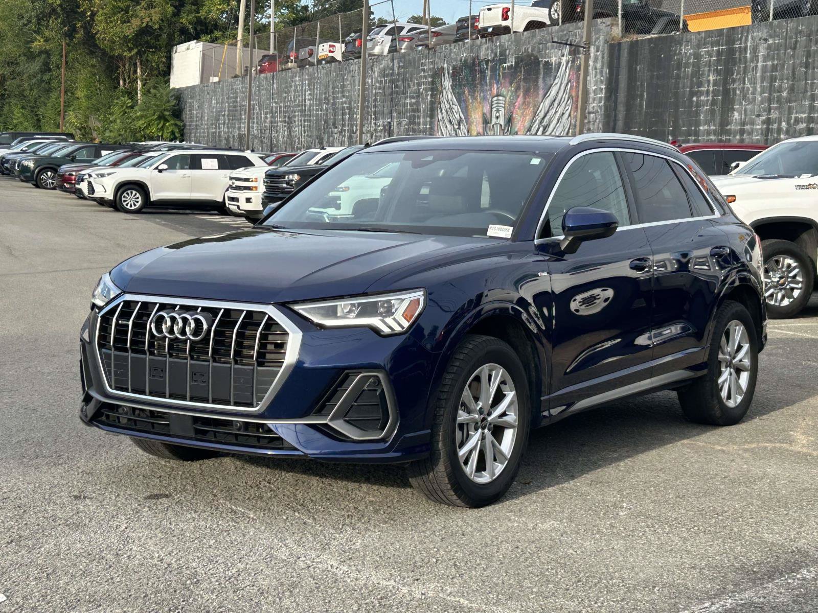 Used 2025 Audi Q3 2.0T Premium AWD/4WD image 3