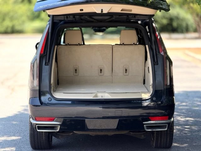 Used 2023 Cadillac Escalade ESV Premium Luxury AWD/4WD image 55