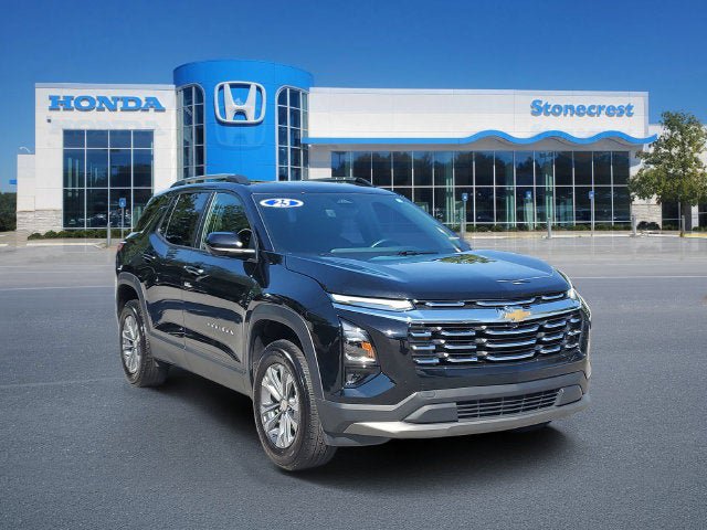 Used 2025 Chevrolet Equinox LT w/ Convenience Package II FWD image 1