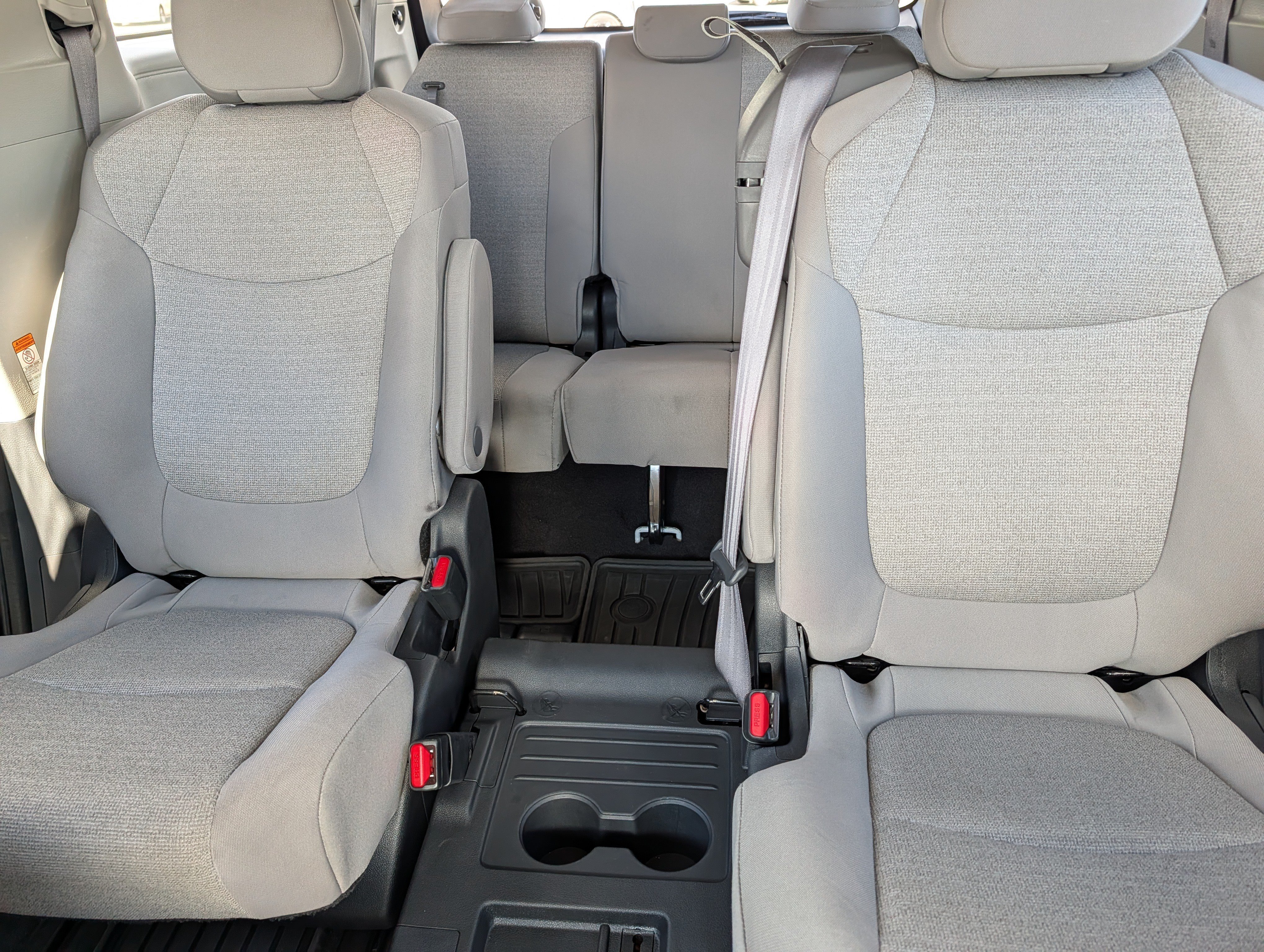 Used 2024 Toyota Sienna LE FWD image 13