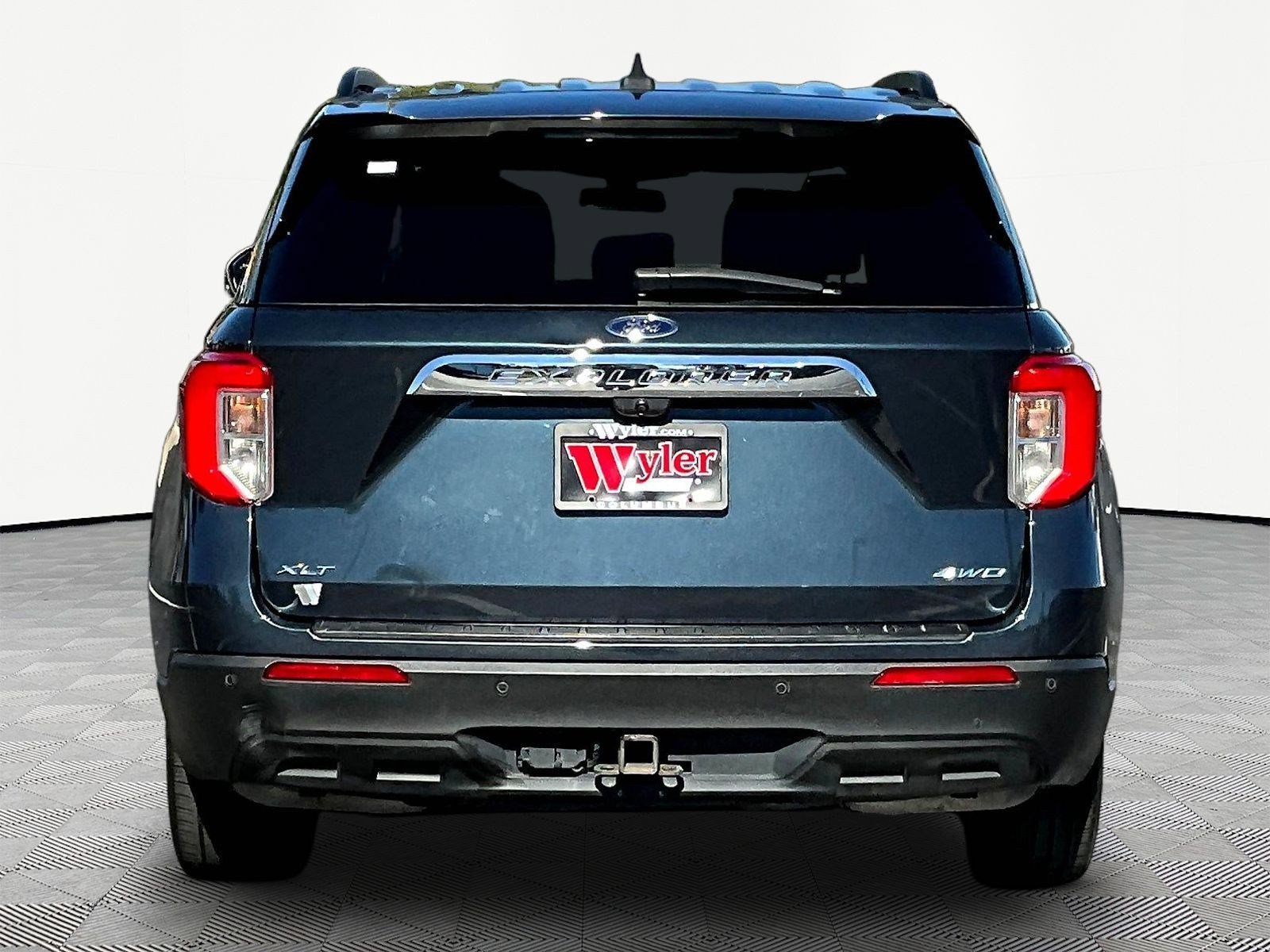 Used 2022 Ford Explorer XLT w/ Class IV Trailer Tow Package AWD/4WD image 5