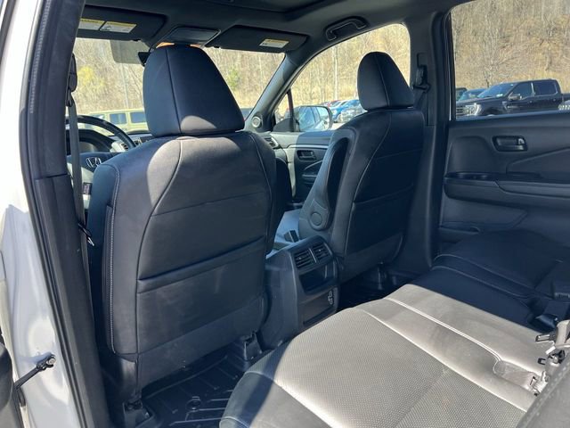 Used 2023 Honda Passport EX-L image 16