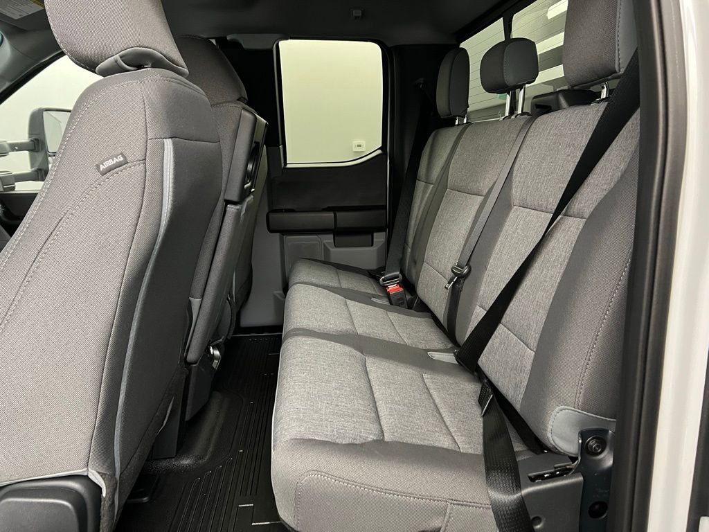 New 2025 Ford F550 4x4 Supercab Super Duty image 27