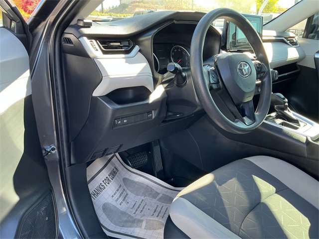 Used 2019 Toyota RAV4 XLE image 27