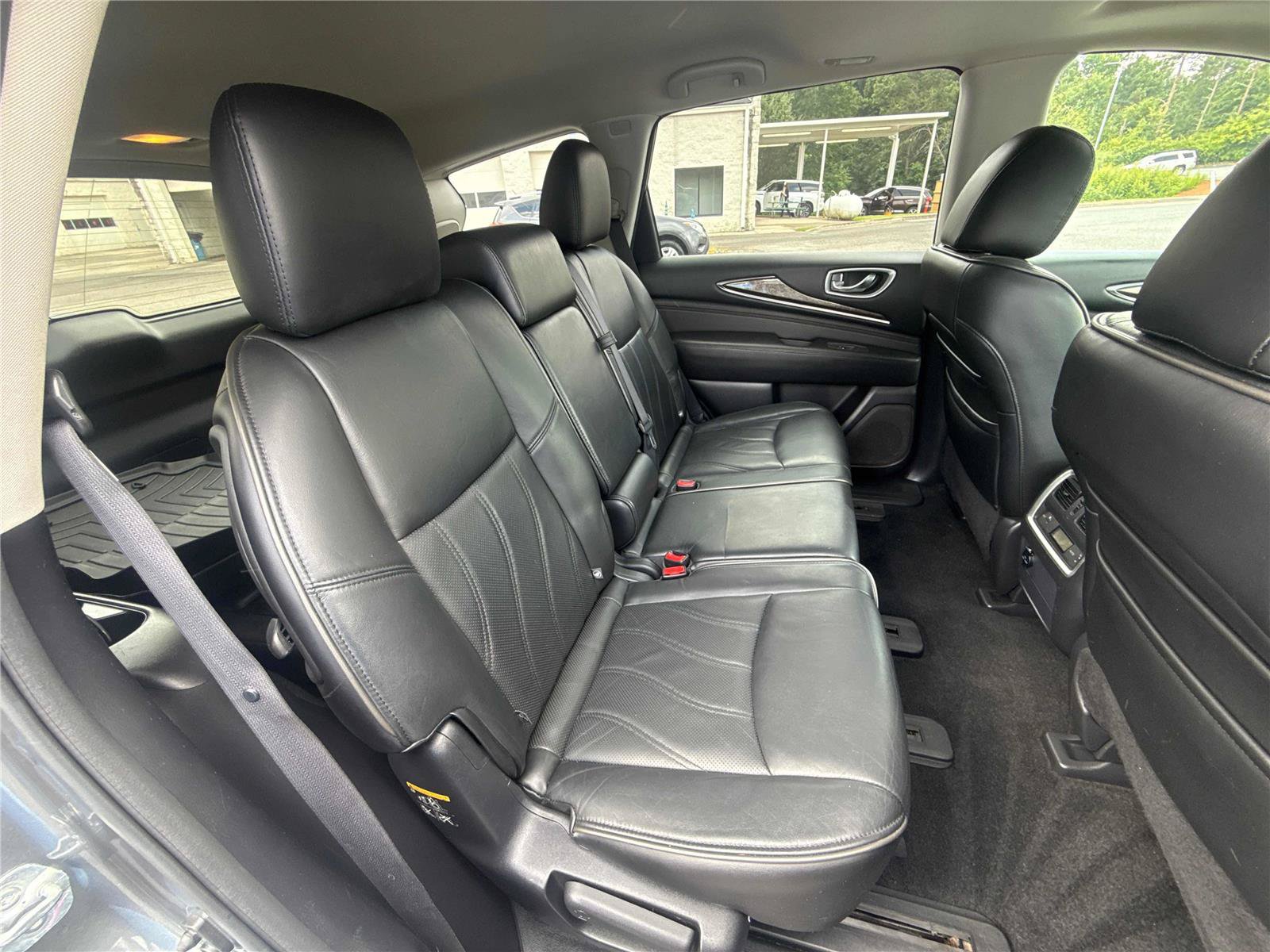 Used 2015 INFINITI QX60 FWD w/ Premium Plus Package image 31