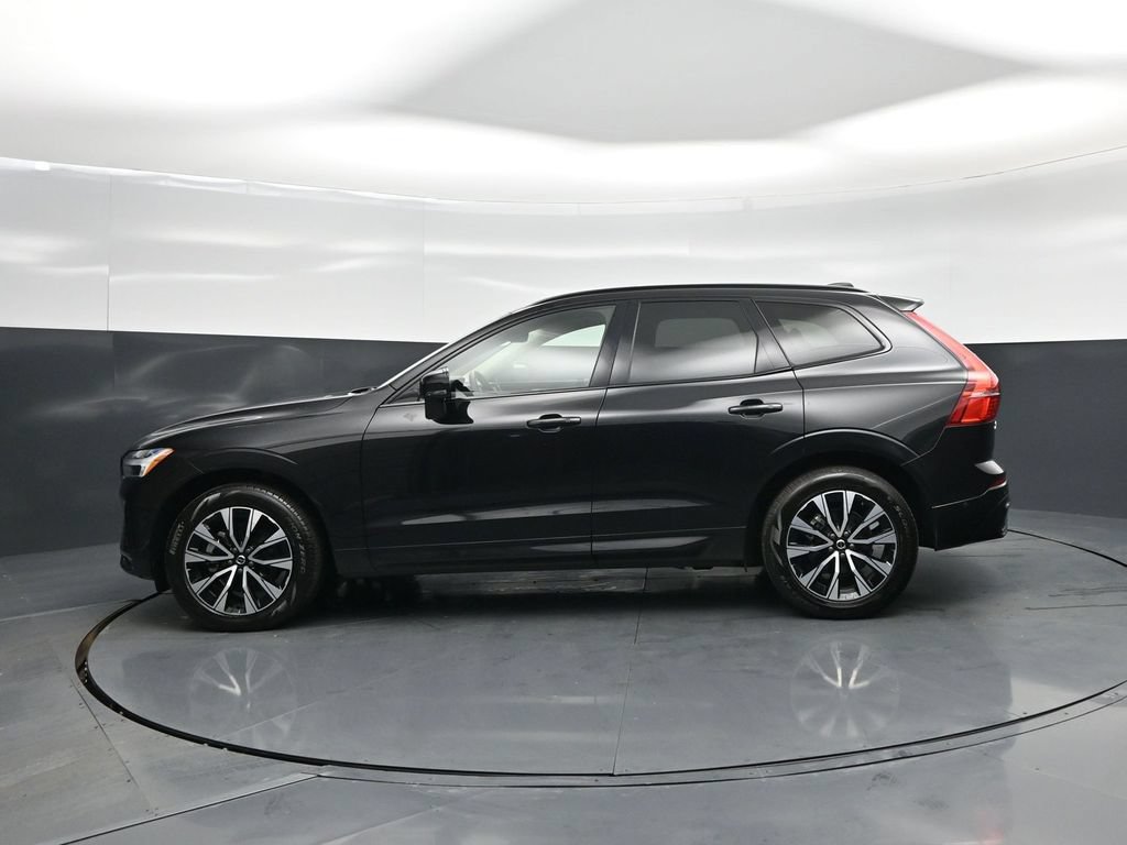 Used 2025 Volvo XC60 B5 Plus AWD/4WD image 29