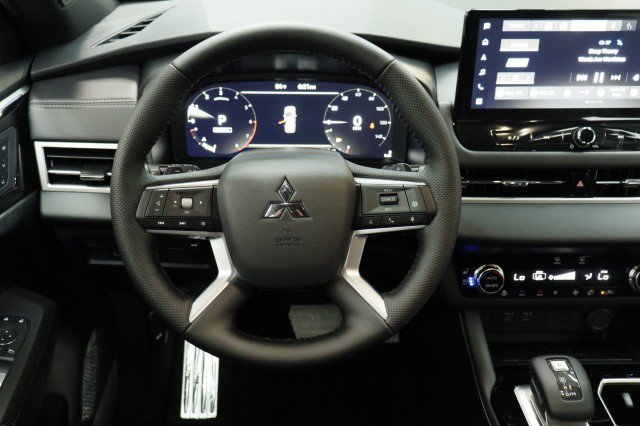 New 2026 Mitsubishi Outlander SEL Black Edition FWD image 21