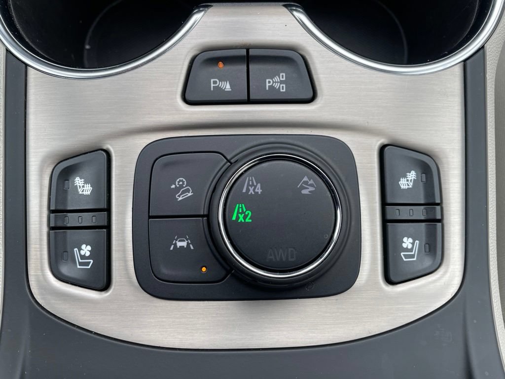 Used 2024 GMC Terrain Denali w/ Denali Premium Package AWD/4WD image 24