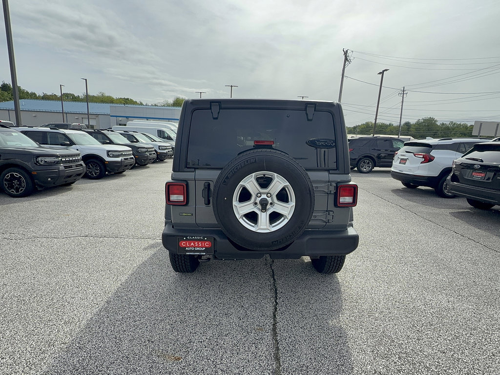 Used 2022 Jeep Wrangler Unlimited Sport AWD/4WD image 6