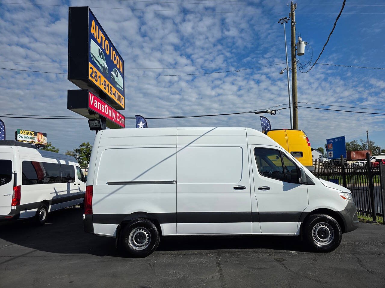 Used 2020 Mercedes-Benz Sprinter 2500 image 3