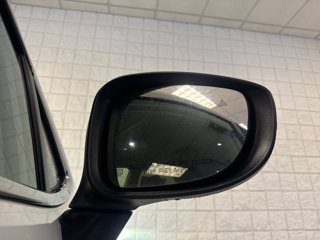 Used 2023 Chrysler Pacifica Touring-L FWD image 35