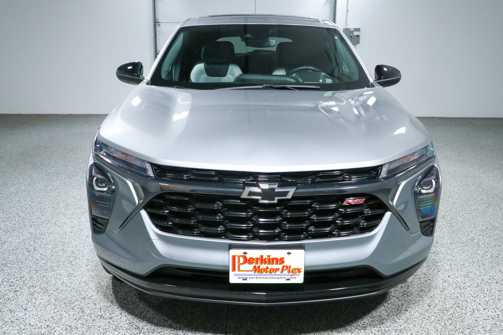 Used 2024 Chevrolet Trax RS w/ Sunroof Package FWD image 4