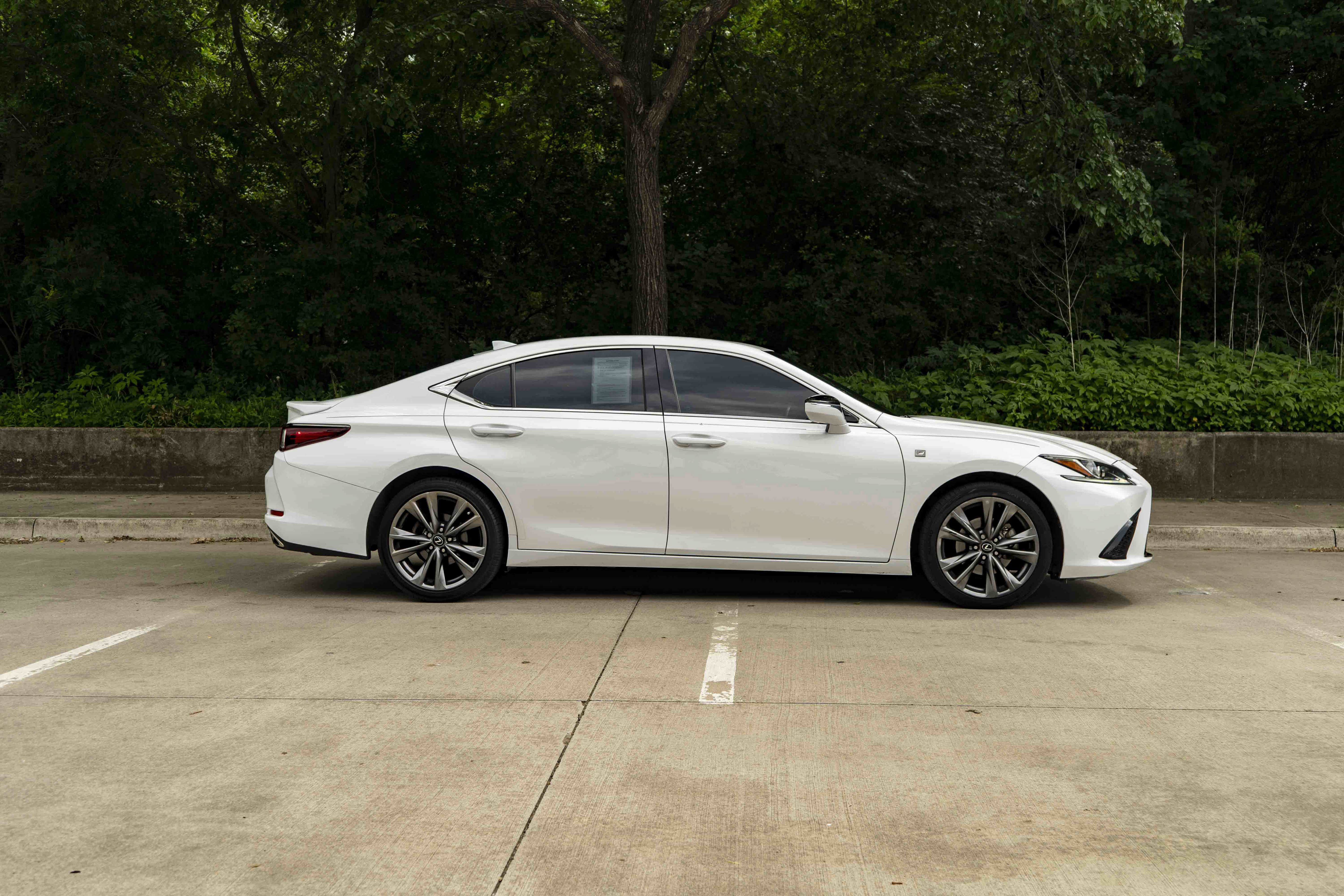 Used 2021 Lexus ES 350 F Sport w/ Accessory Package FWD image 9