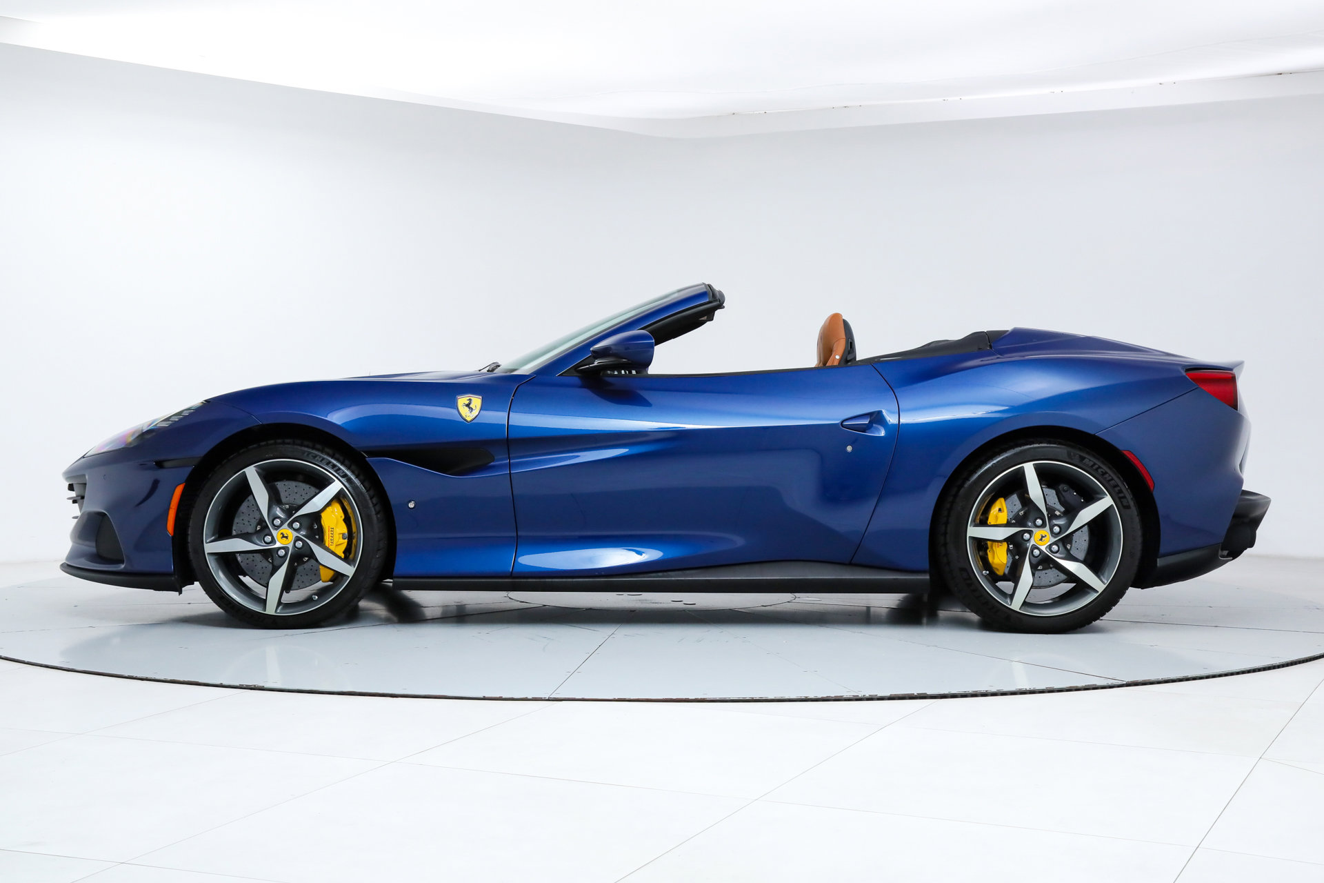 Certified 2023 Ferrari Portofino M image 2