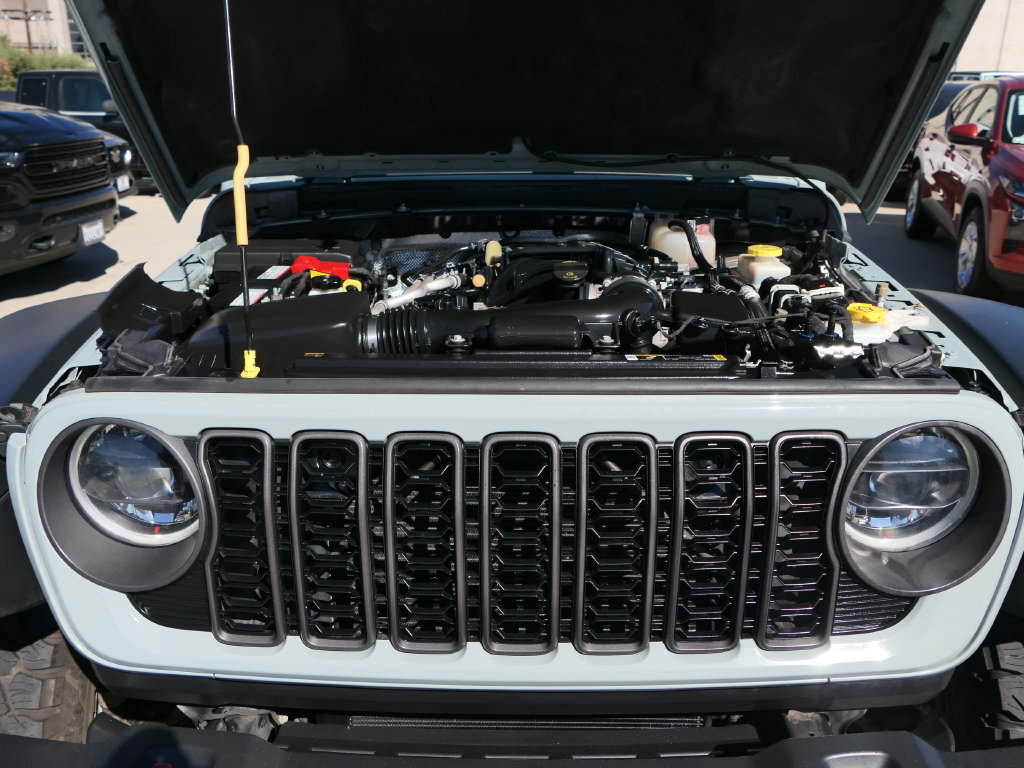 Certified 2024 Jeep Wrangler Unlimited Rubicon AWD/4WD image 27