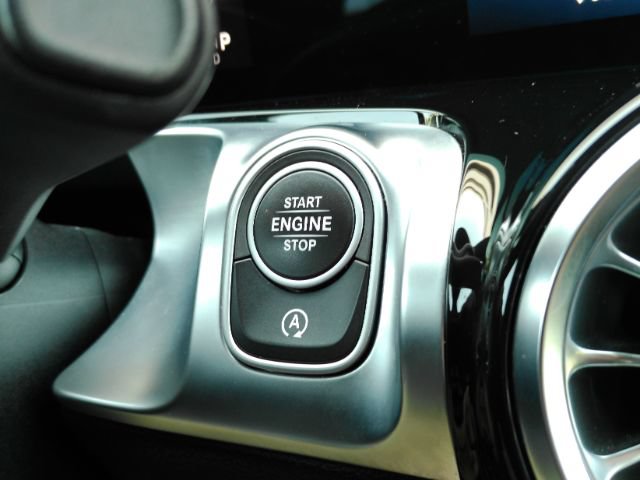 Used 2024 Mercedes-Benz GLB 250 w/ Exclusive Package image 43