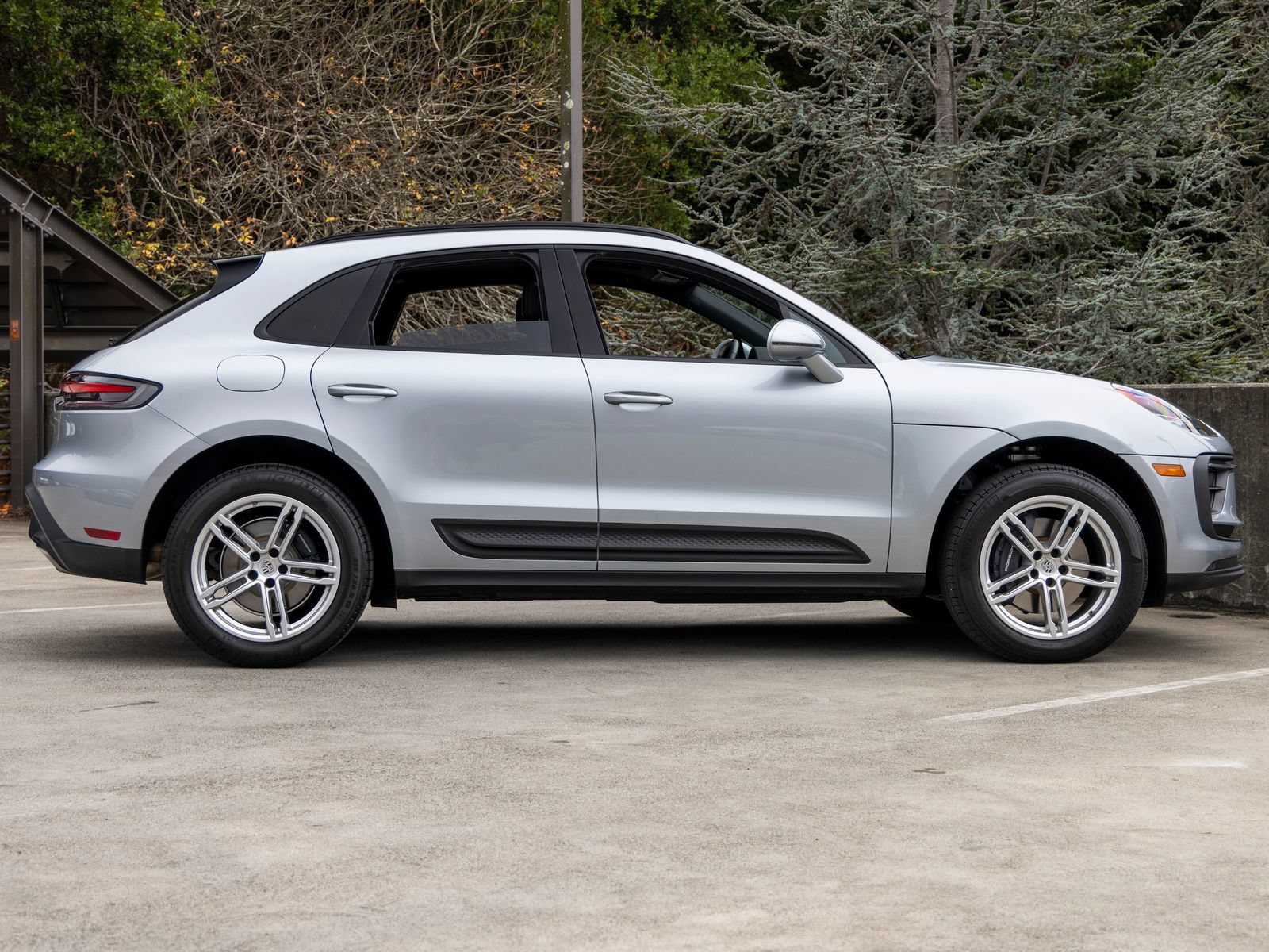 Certified 2026 Porsche Macan AWD/4WD image 12