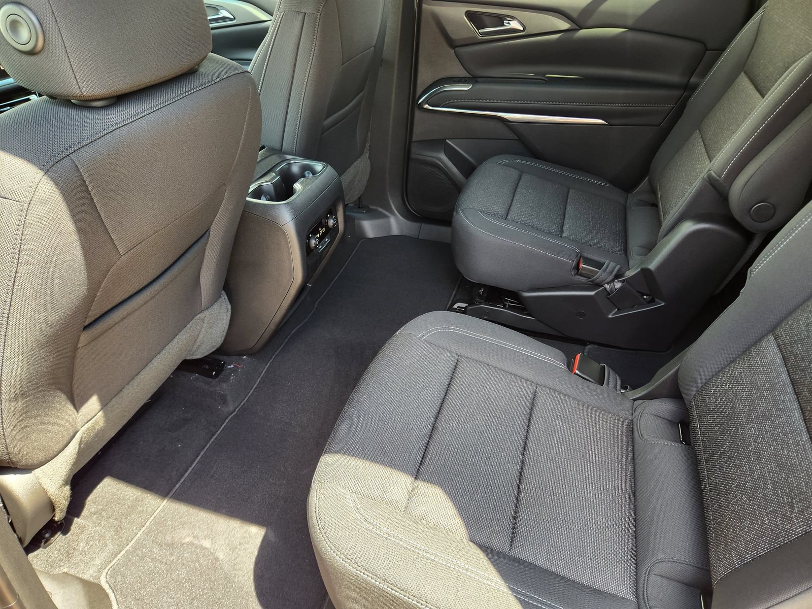 New 2026 Chevrolet Traverse LT FWD image 24
