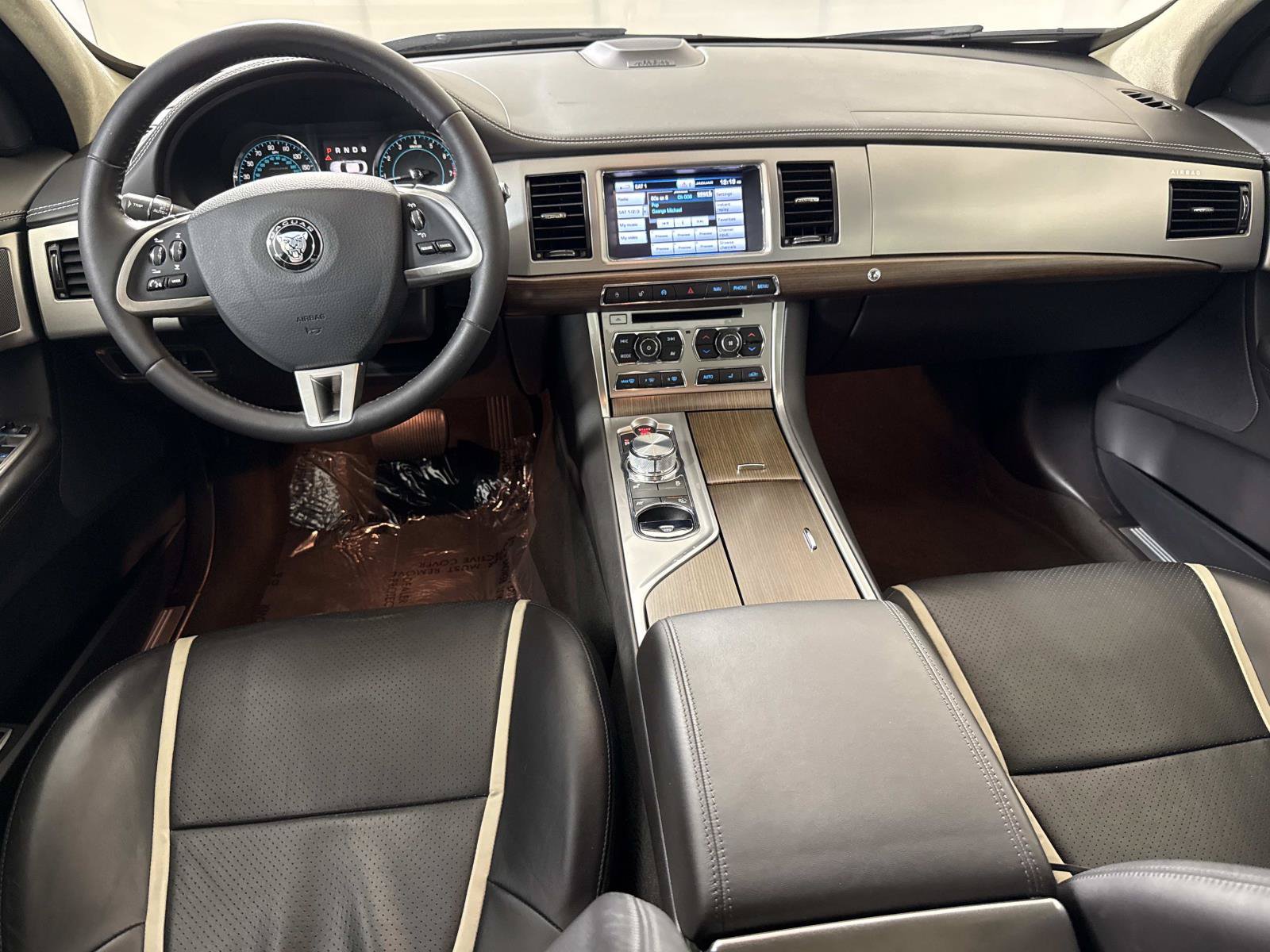 Used 2015 Jaguar XF Portfolio AWD/4WD image 13