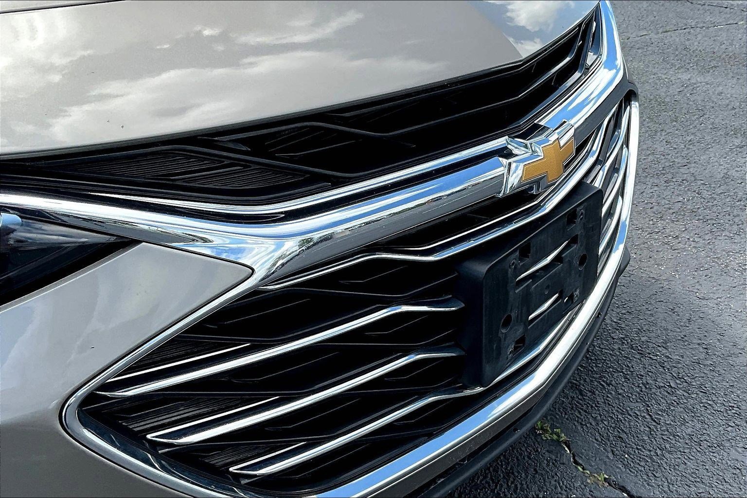 Used 2023 Chevrolet Malibu LT FWD image 29