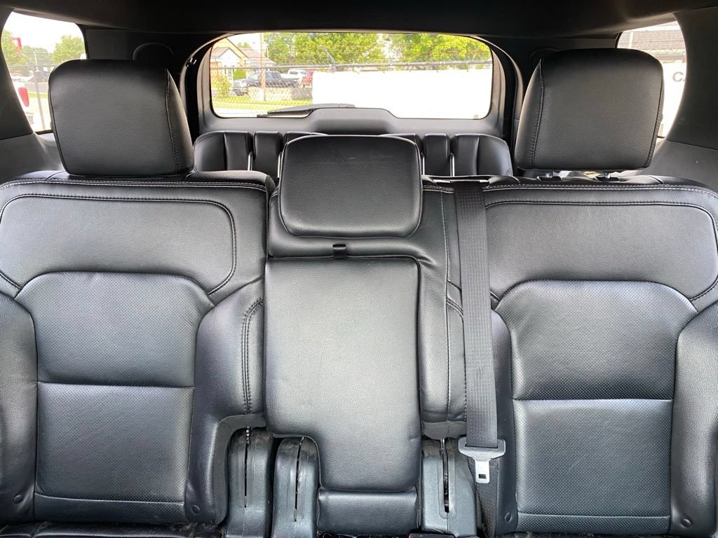 Used 2019 Ford Explorer Limited w/ Class III Trailer Tow Package AWD/4WD image 32