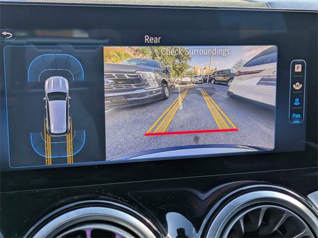 Used 2025 Mercedes-Benz GLB 250 image 16