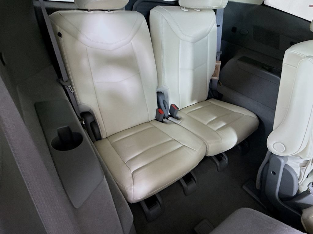 Used 2025 Cadillac XT6 Premium Luxury w/ LPO, Floor Liner Package AWD/4WD image 33