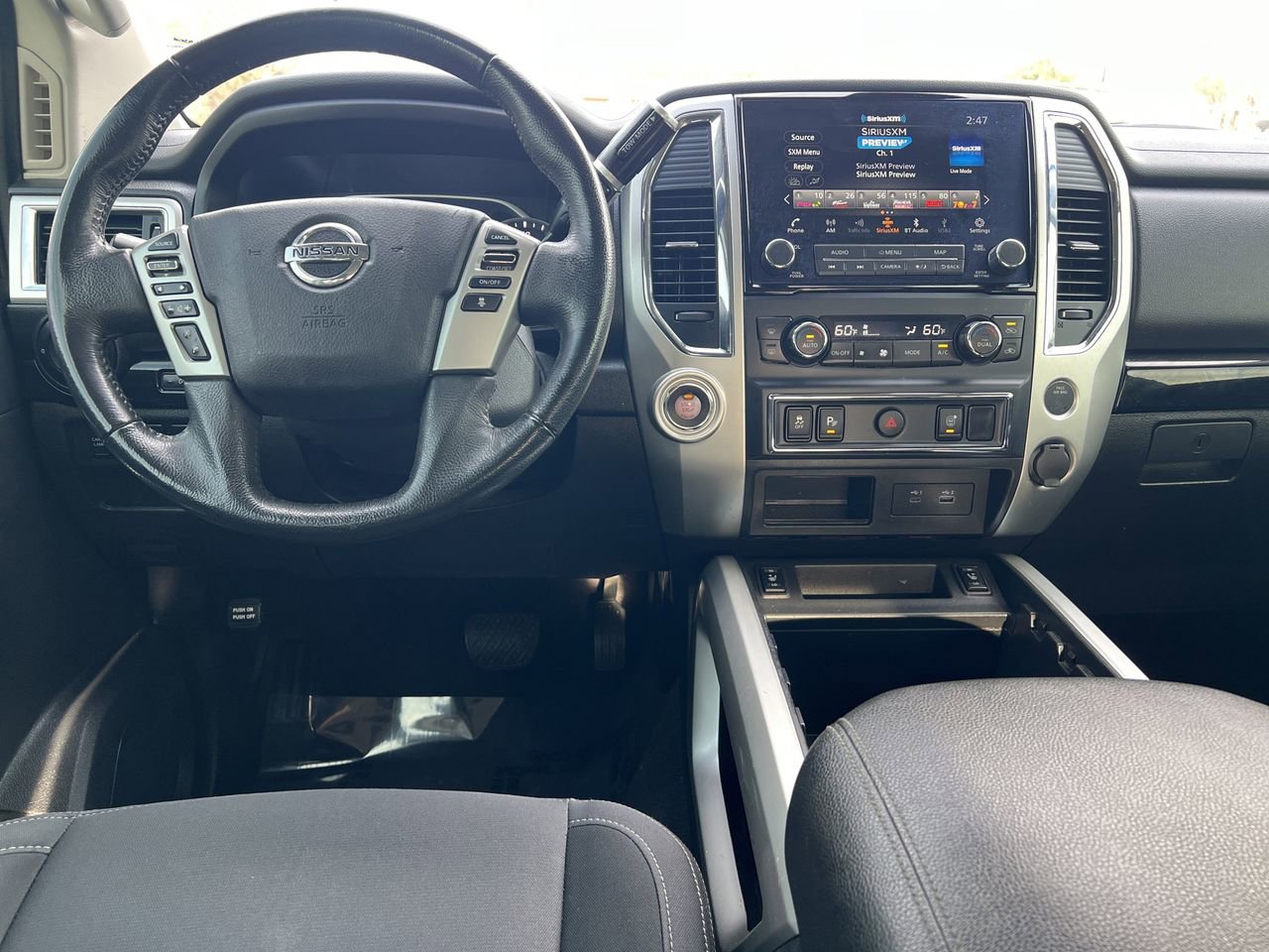 Used 2021 Nissan Titan SV w/ SV Convenience Package image 2