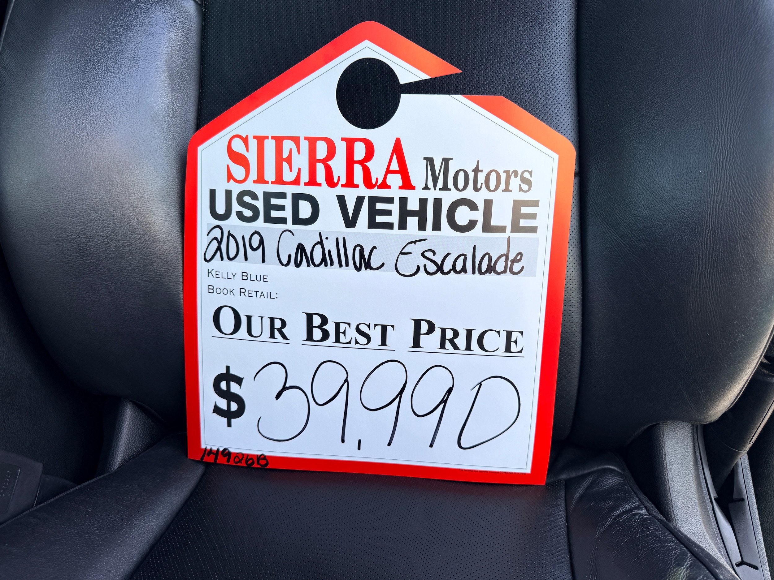 Used 2019 Cadillac Escalade Luxury AWD/4WD image 10
