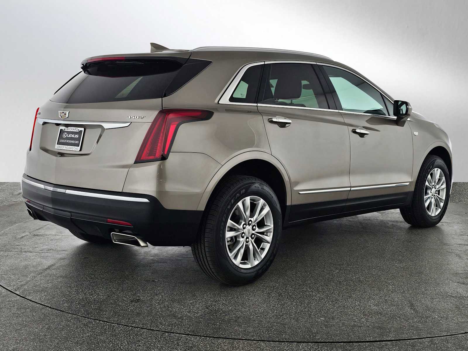 Used 2023 Cadillac XT5 Luxury image 3