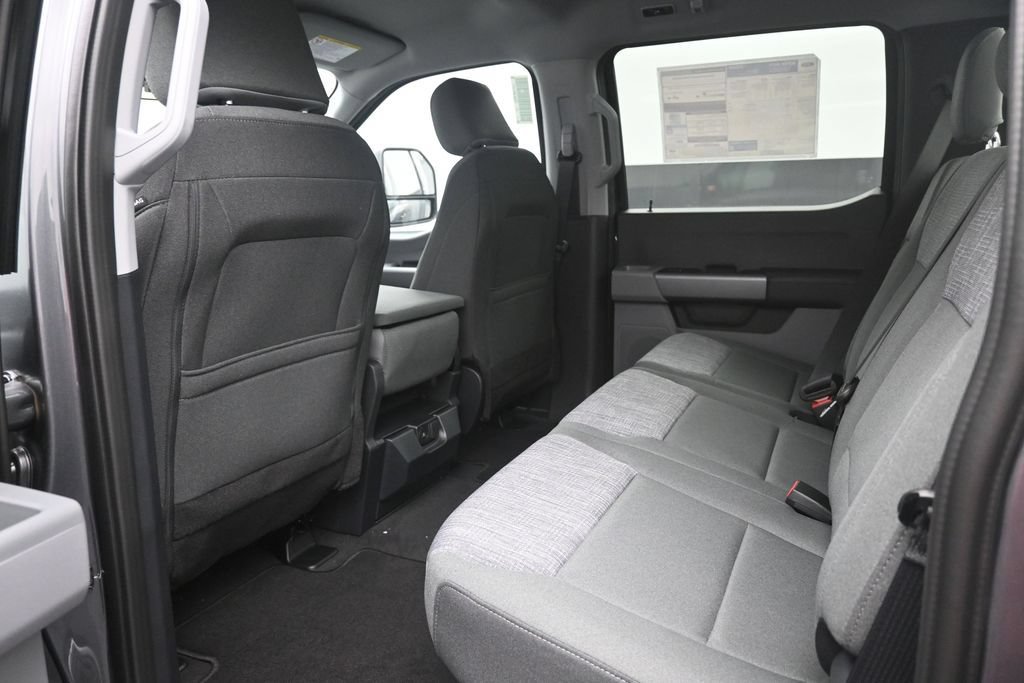 New 2026 Ford F250 XLT w/ FX4 Off-Road Package AWD/4WD image 26