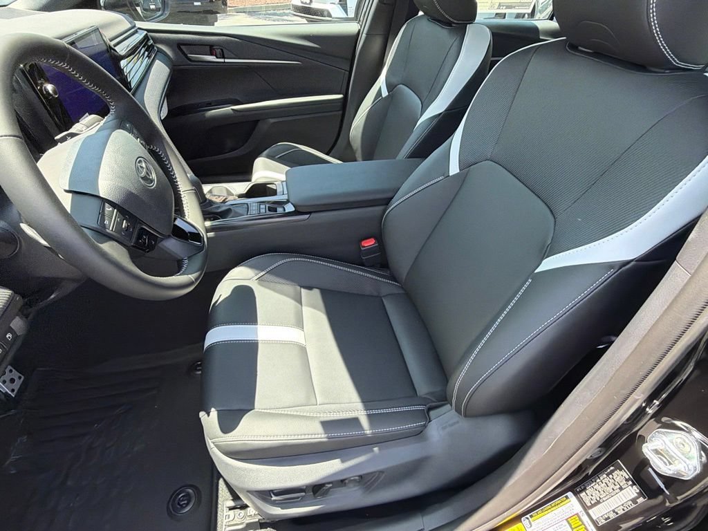 New 2026 Toyota Camry Hybrid FWD image 20