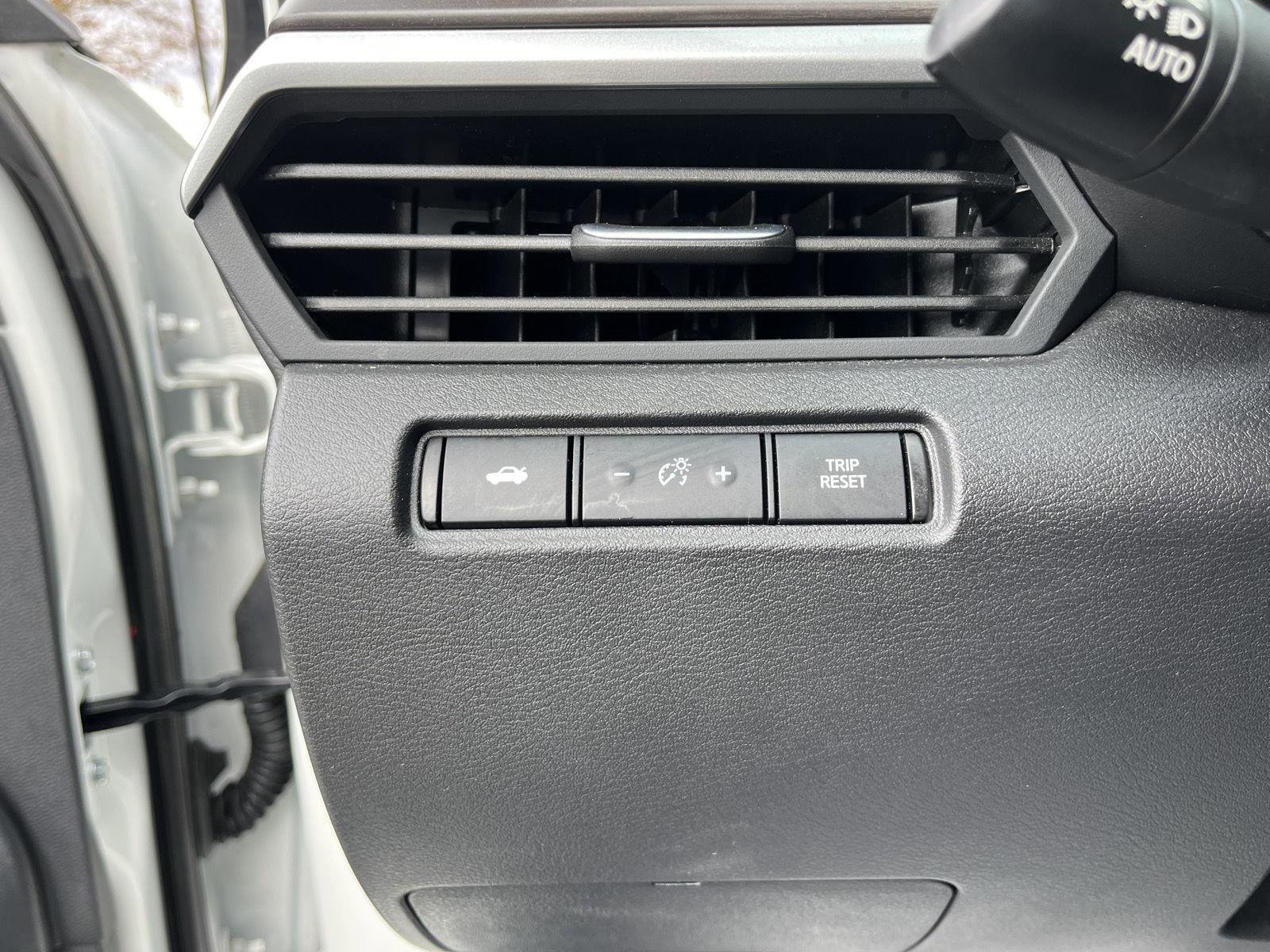 Certified 2025 Nissan Altima 2.5 SV image 30