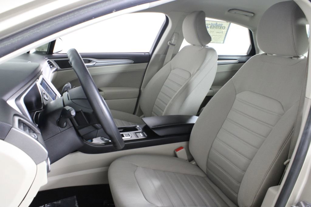 Used 2019 Ford Fusion SE image 17
