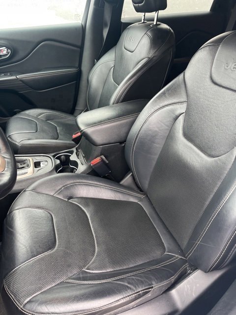 Used 2015 Jeep Cherokee Limited w/ Luxury Group image 12