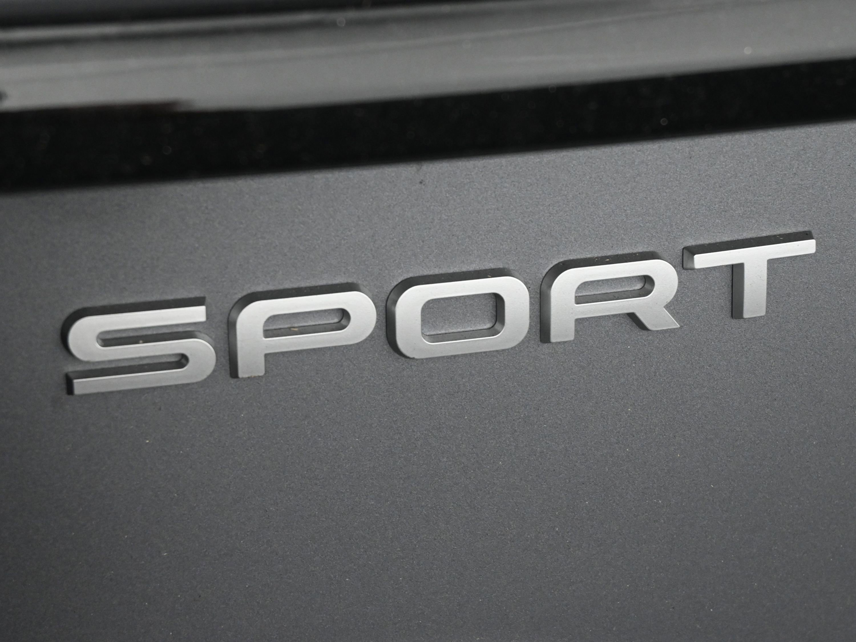 New 2025 Land Rover Discovery Sport S image 8