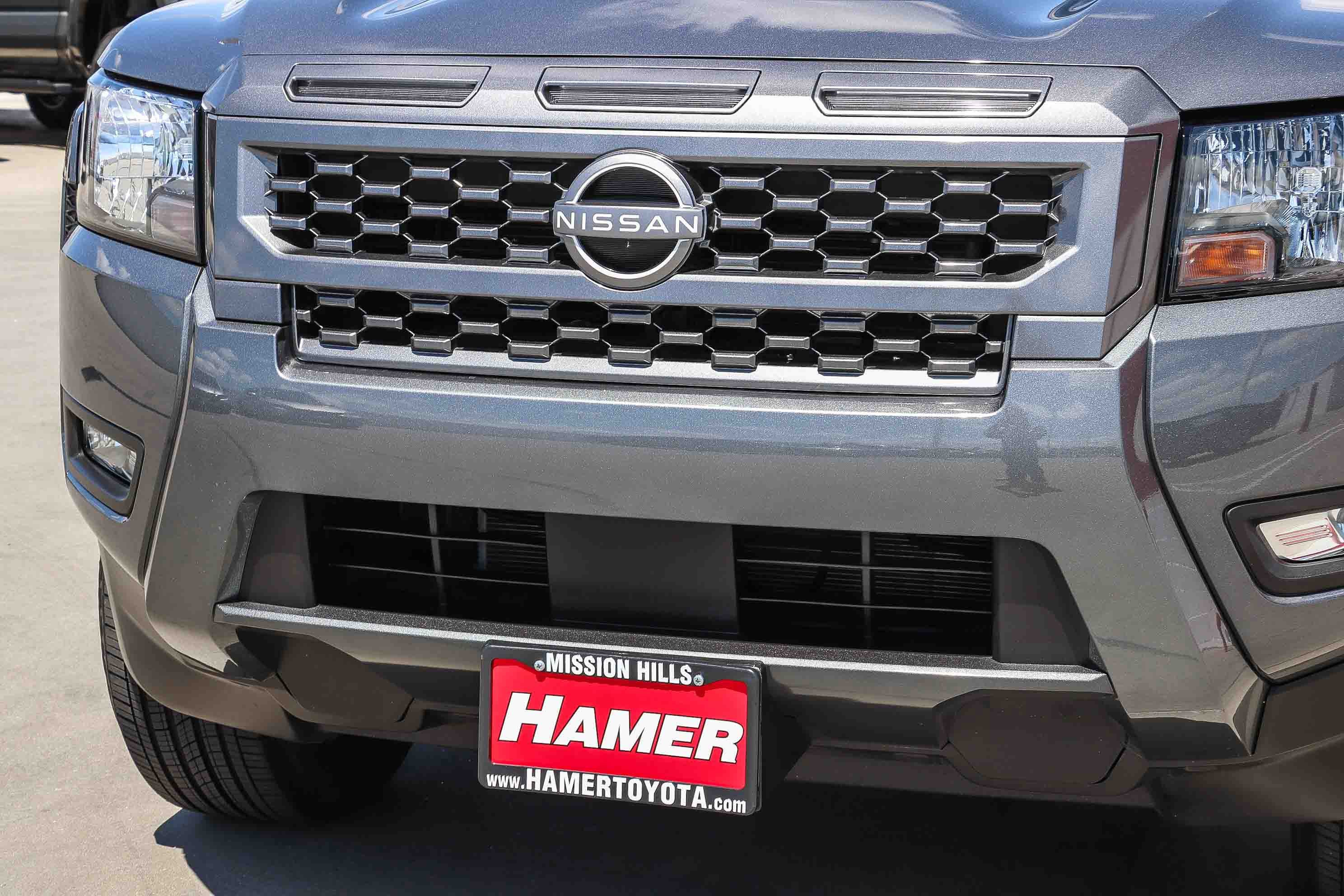 Used 2025 Nissan Frontier SV w/ SV Convenience Package RWD image 12