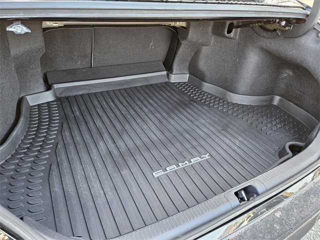 Used 2022 Toyota Camry LE image 13