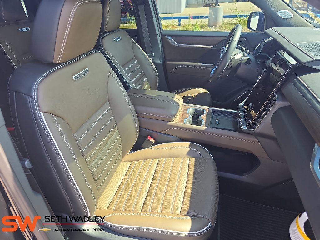 Used 2026 GMC Acadia Denali Ultimate AWD/4WD image 10